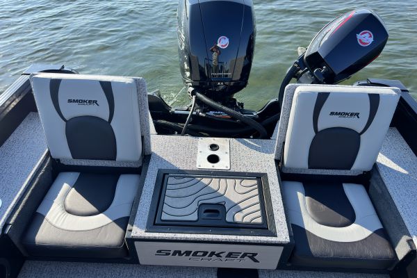 Smoker Craft Adventurer 188 DC Fishing Boat with Contour Pkg