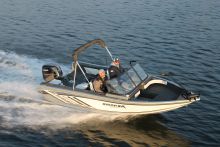 172 Ultima Legacy  Smoker Craft Fishing Boat